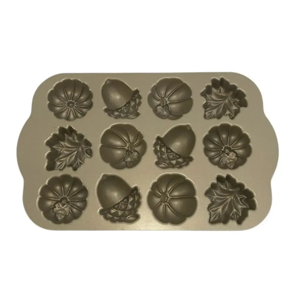 Williams Sonoma Gold Mini Cake Pan Acorn Leaf Fall Bakeware Nonstick Mold